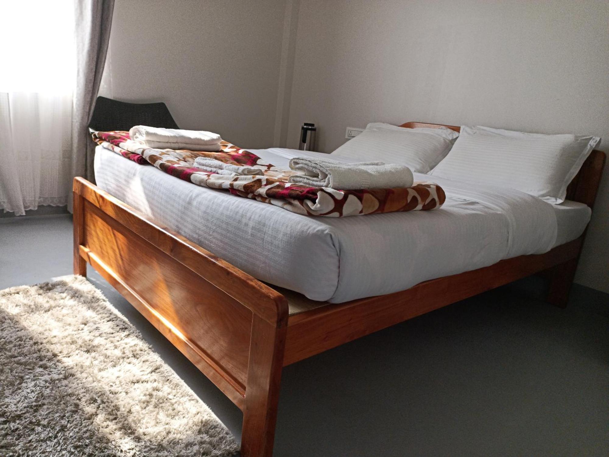 Hillscape Hotel เชร์ราปุนจี ภายนอก รูปภาพ
